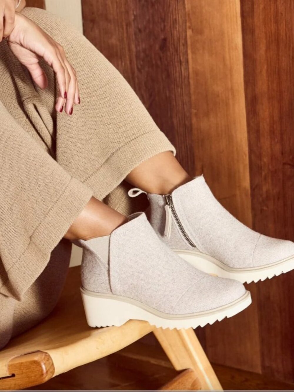 TOMS Maude Wedge Booties Size 8 Natural Shimmer Ankle Boots Everyday Boot